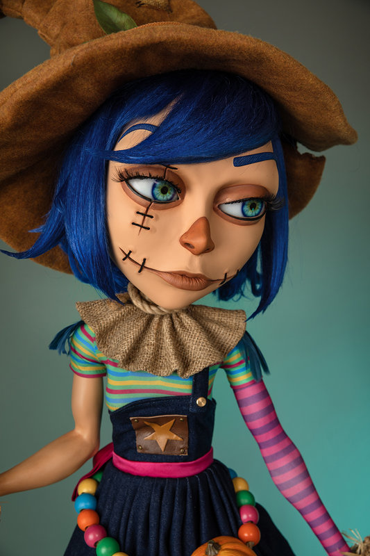 20TH ANNIVERSARY GROUP SHOW Main Gallery CARLY CROW THE SCARECROW GIRL (CLOSE UP)