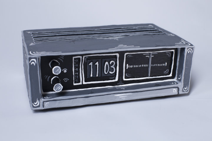 Dosshaus Paper-Thin Hotel CLOCK RADIO 11:03